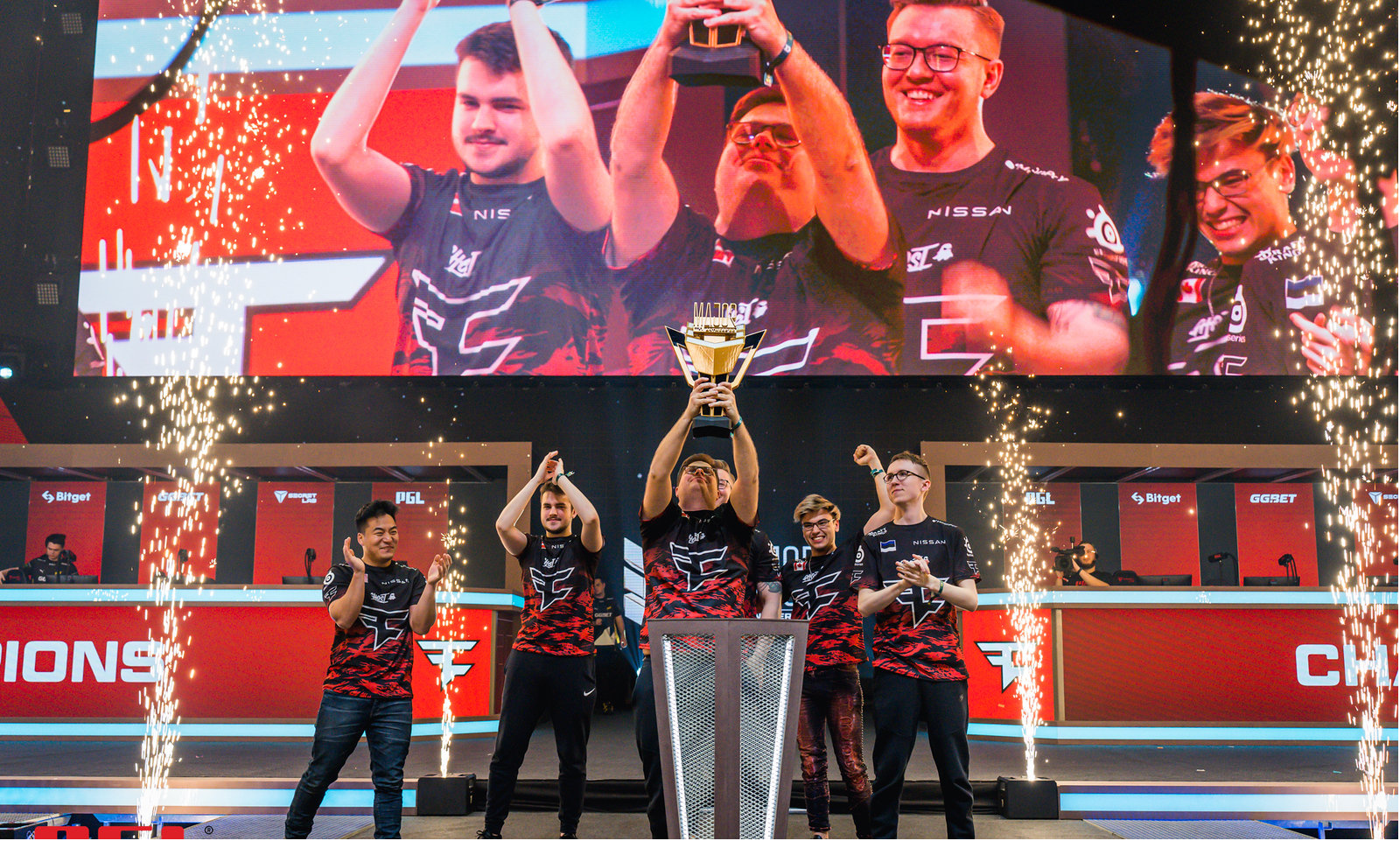 在绿茵场上 在绿茵场上