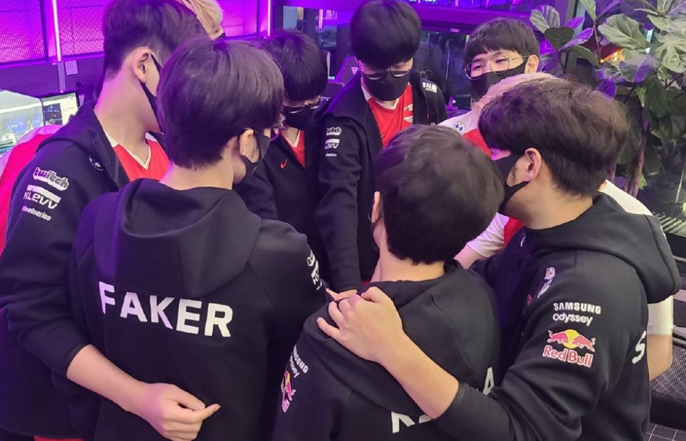 练的前锋小 练的前锋小