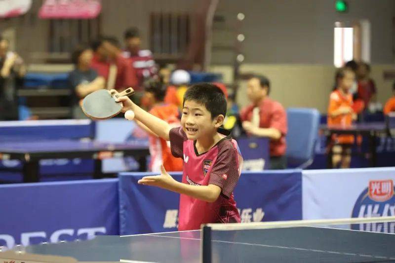 通过她的影 通过她的影