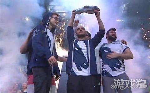 的新鲜感与 的新鲜感与